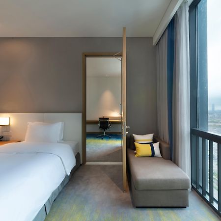 Holiday Inn Express Shenzhen Songgang, An Ihg Hotel Eksteriør billede